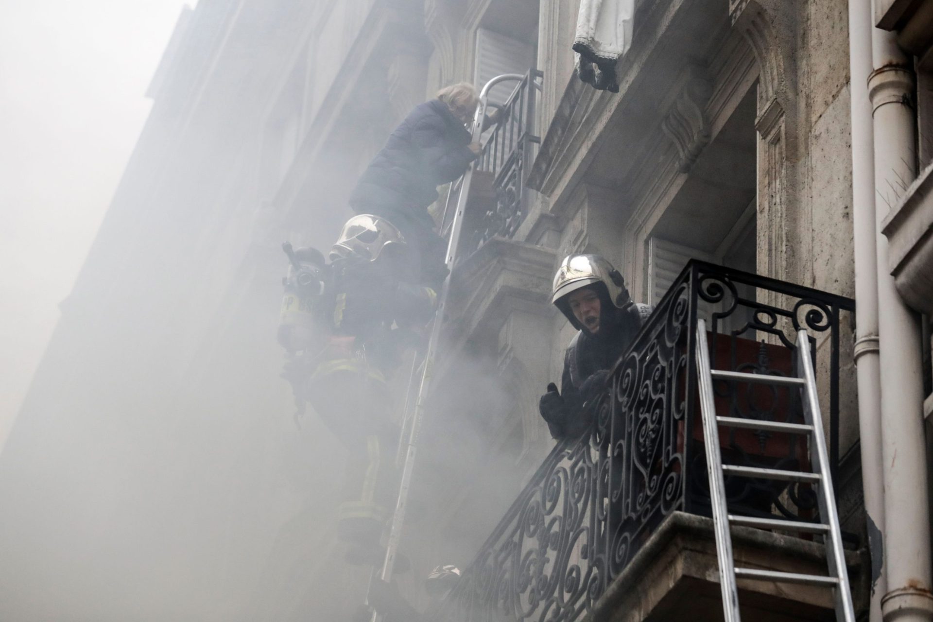 Paris é supreendido por explosão em padaria | Fotogaleria