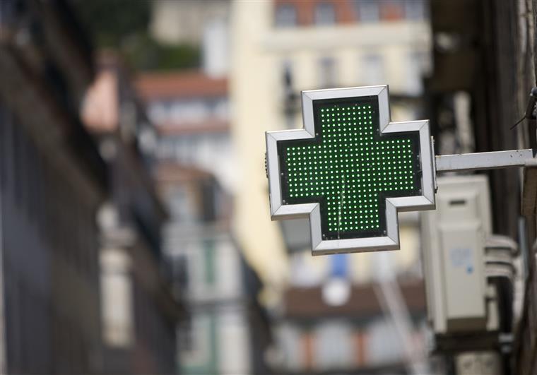 Farmacêutico confirma que agrediu companheira em farmácia no Porto