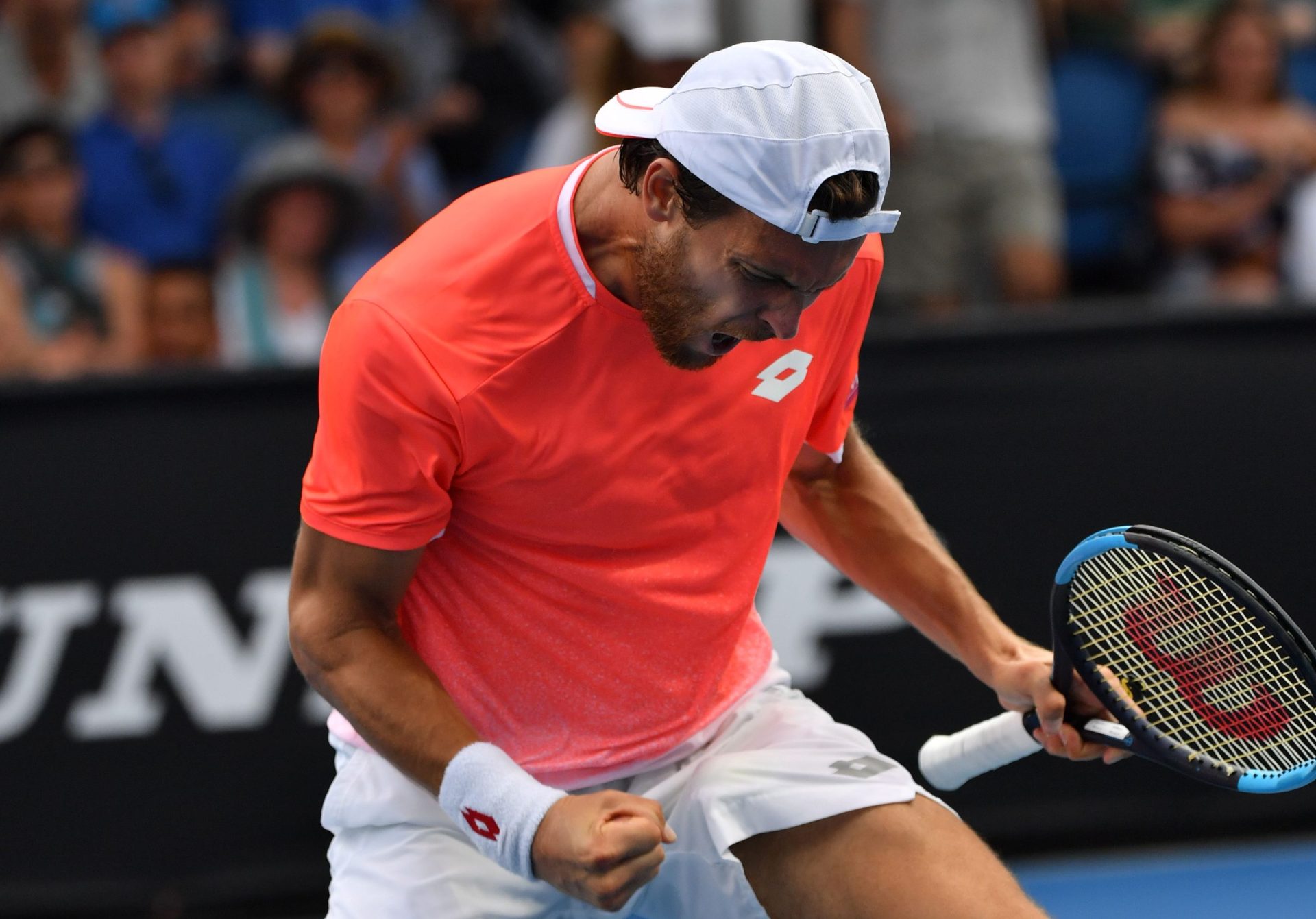 João Sousa vence ‘batalha’ de cinco sets e passa para a terceira ronda do Open da Austrália