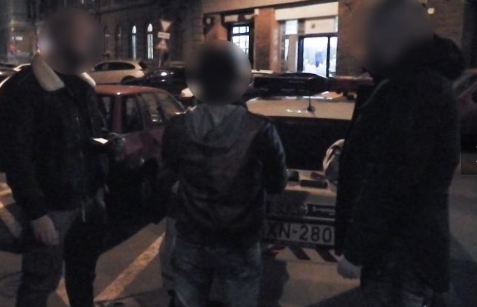 Autoridades húngaras revelam imagens da detenção do alegado hacker do Benfica