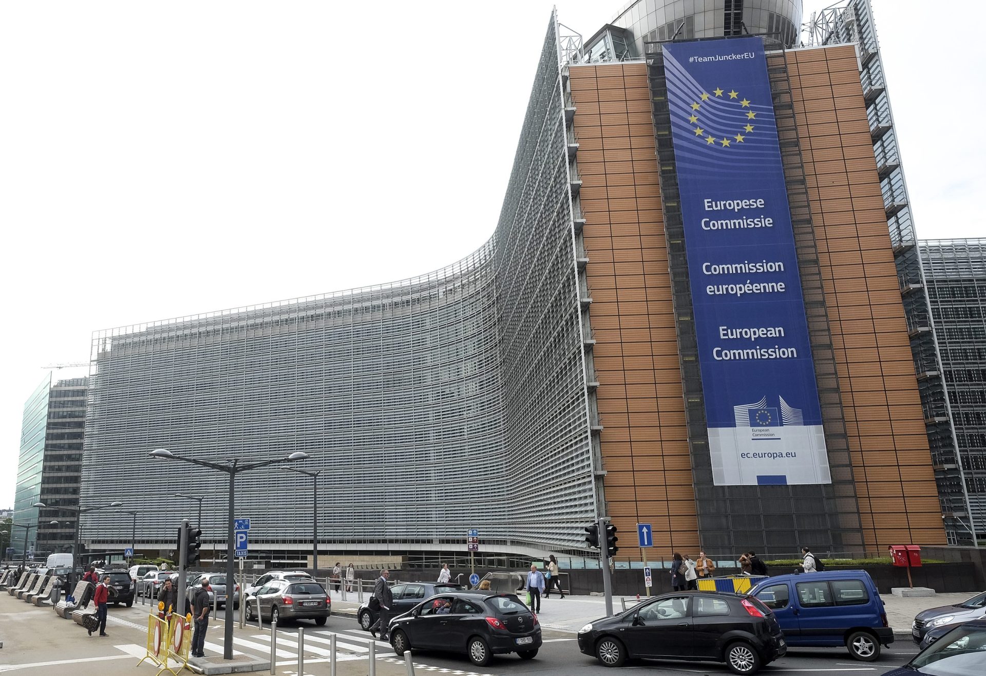 Bruxelas planeia criar uma “economia de guerra” na UE