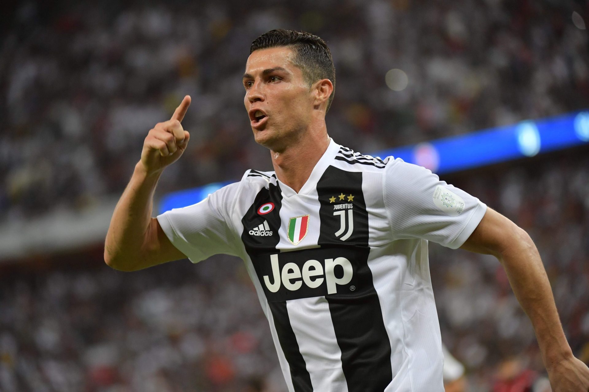 Ronaldo quer substituir os 23 meses de prisão por multa de 256 euros diários