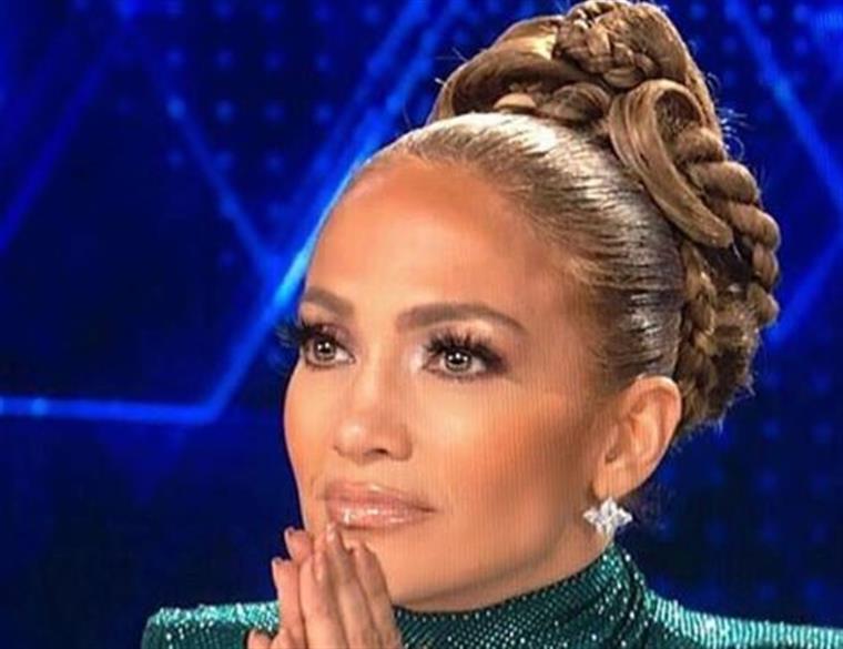 Jennifer Lopez partilha fotografia sem maquilhagem e surpreende fãs