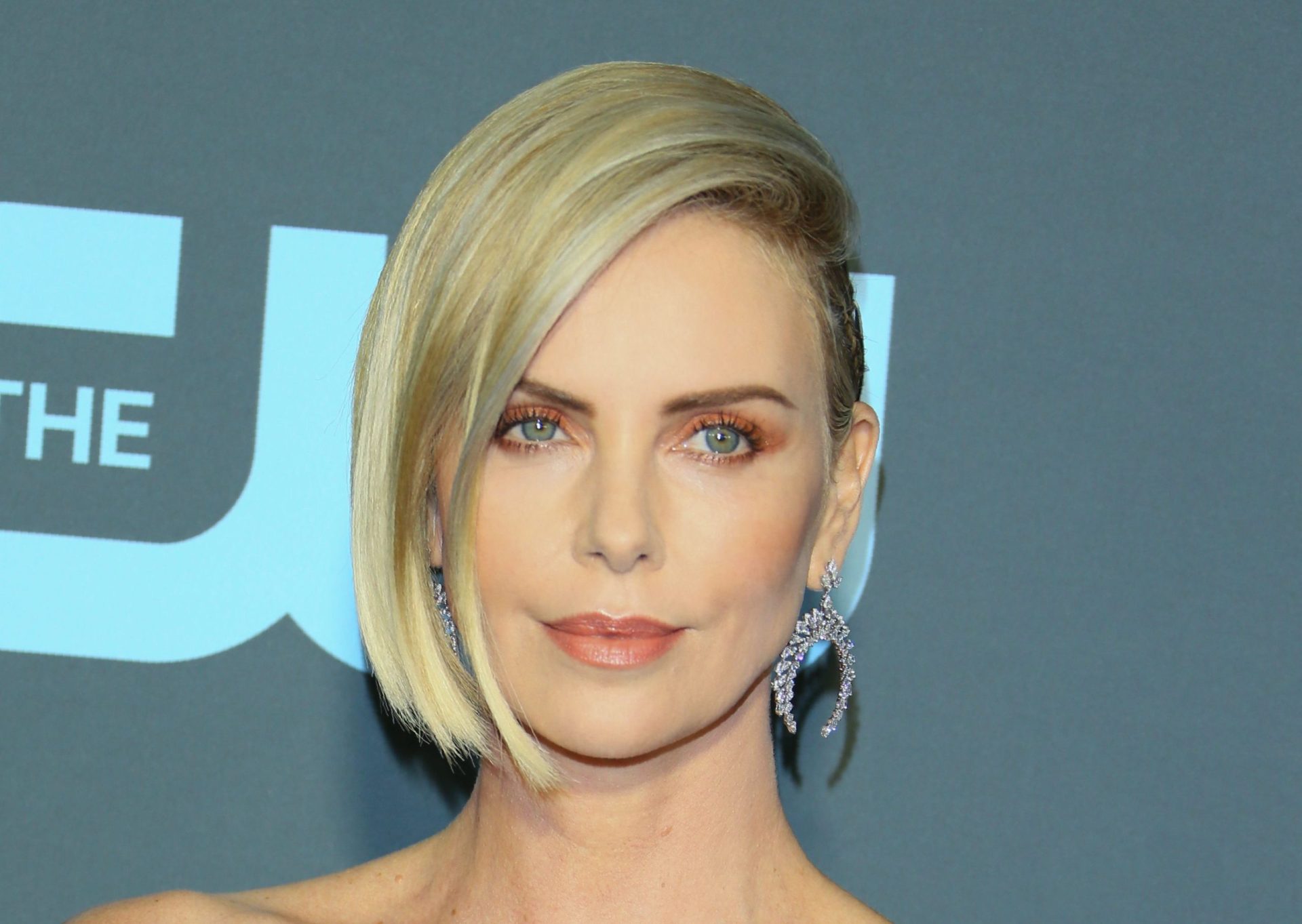 Charlize Theron será nova namorada de Brad Pitt