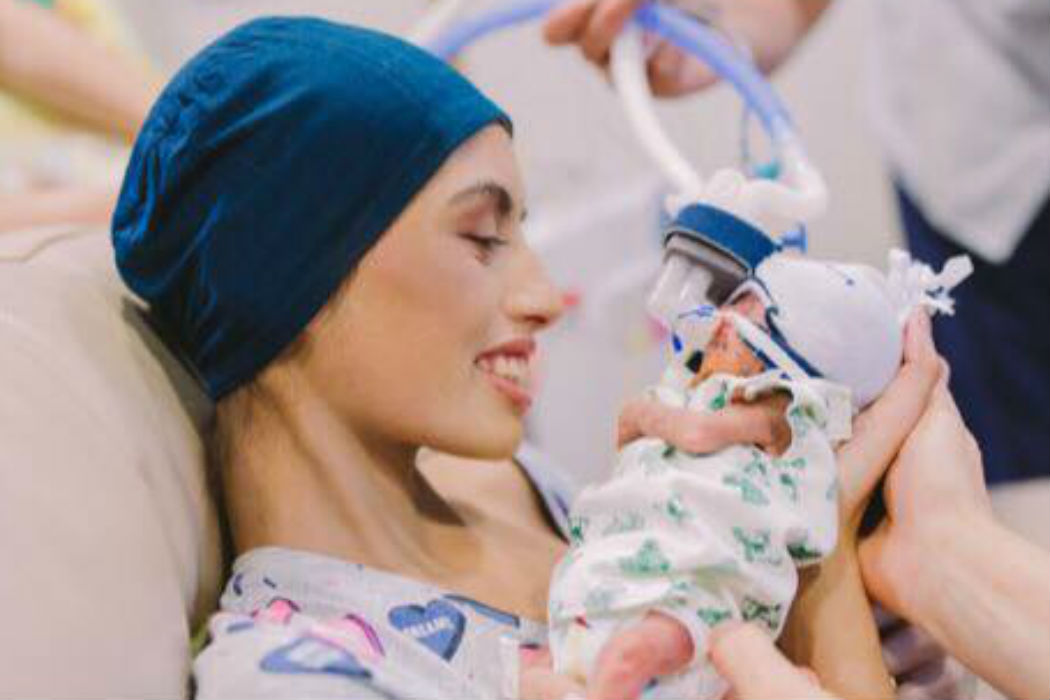 Jovem grávida que decidiu adiar tratamento para combater cancro morre dias após ser mãe