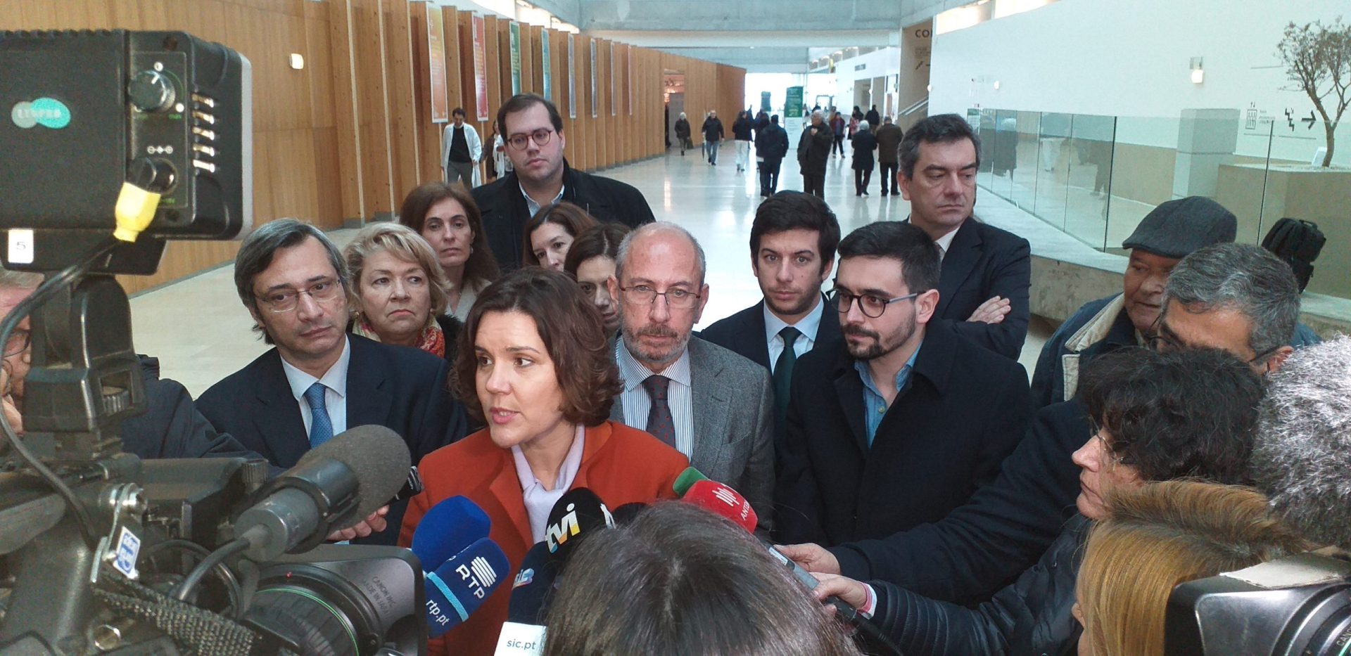 Deputados do CDS/PP visitam Hospital de Braga para se oporem ao fim da concessão de parceria publico-privada