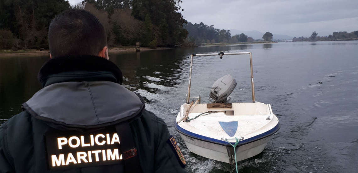 Polícia Marítima apreende barco na pesca ilegal de lampreia