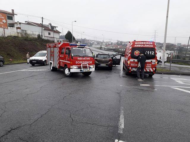Colisão com dois feridos em Guimarães