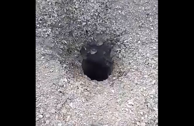 Crianças descobrem poço semelhante àquele onde Julen caiu sem sinalização | Vídeo