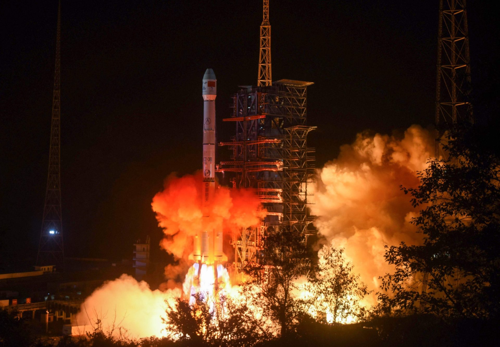 China é o primeiro país a aterrar sonda espacial na Lua