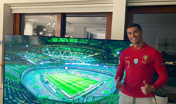 A cumprir quarentena, Ronaldo deixa mensagem de apoio à seleção portuguesa