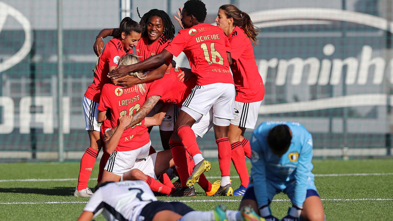 Benfica denuncia racismo contra jogadora em encontro com o Famalicão