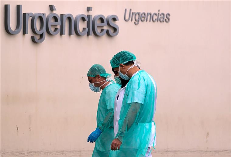 Espanha reporta mais de 13 mil infeções nas últimas 24 horas