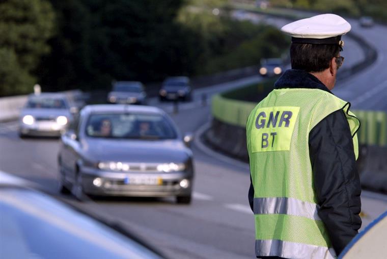 GNR detém 26 pessoas e regista 35 acidentes nas últimas 12 horas