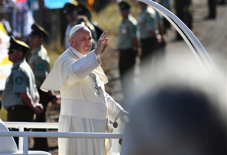 Papa Francisco defende união civil entre casais homossexuais