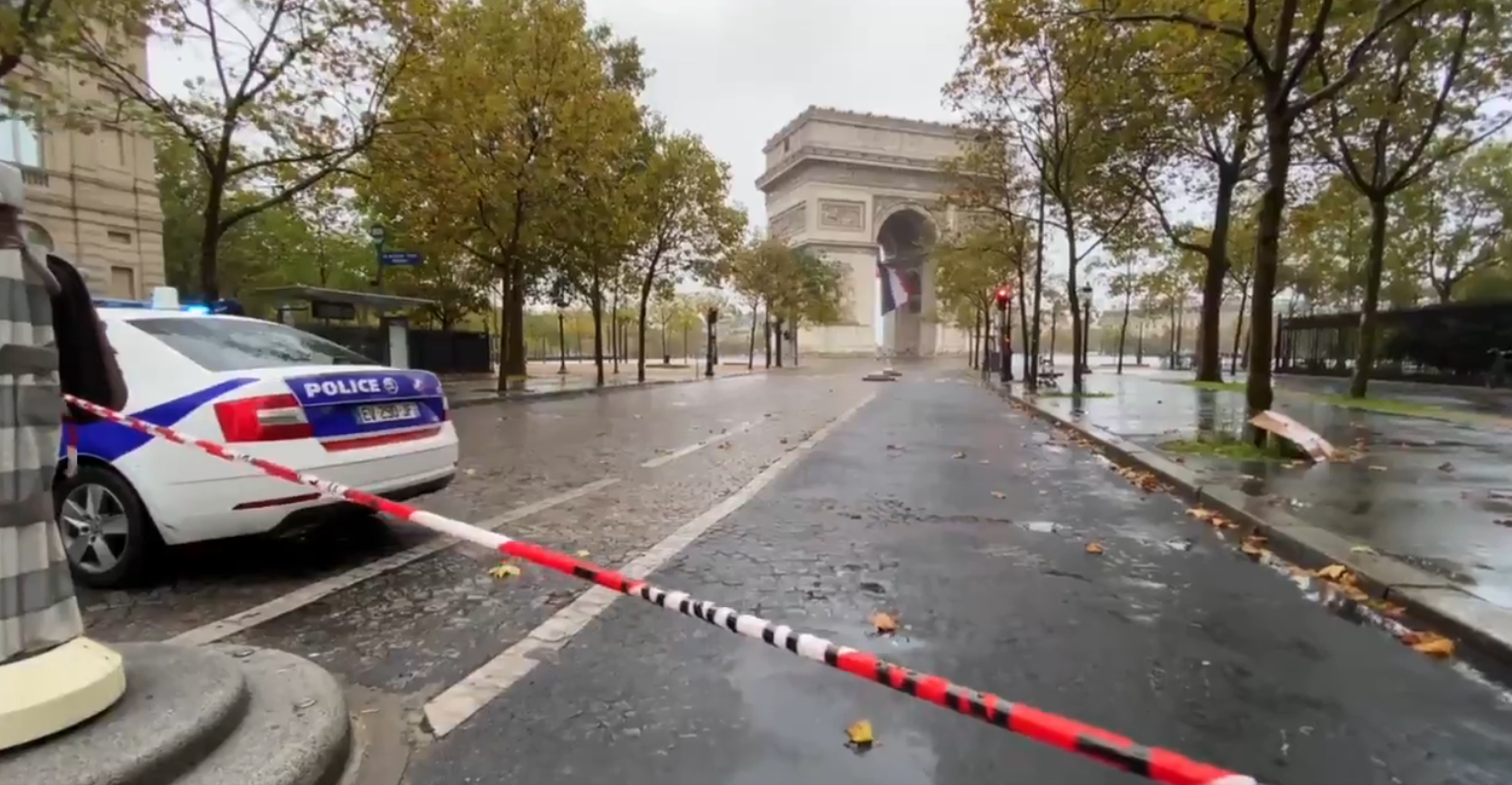 Arco do Triunfo foi evacuado por ameaça de bomba que afinal foi “falso alarme”