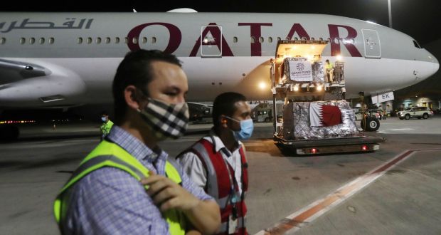 Passageiras de voo da Qatar Airways forçadas a exames ginecológicos após descoberta de bebé abandonado
