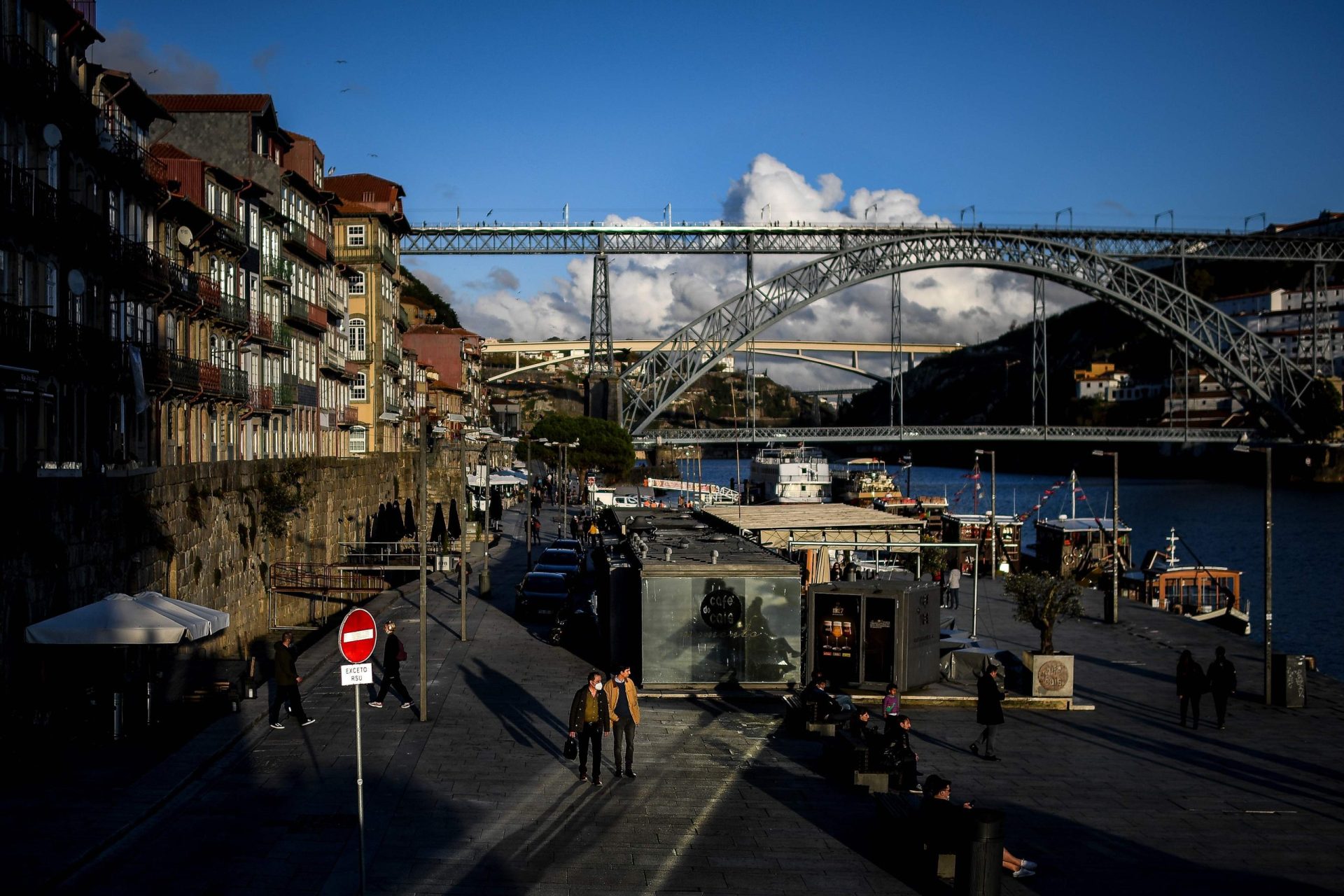 Comissão da Proteção Civil quer recolher obrigatório no distrito do Porto