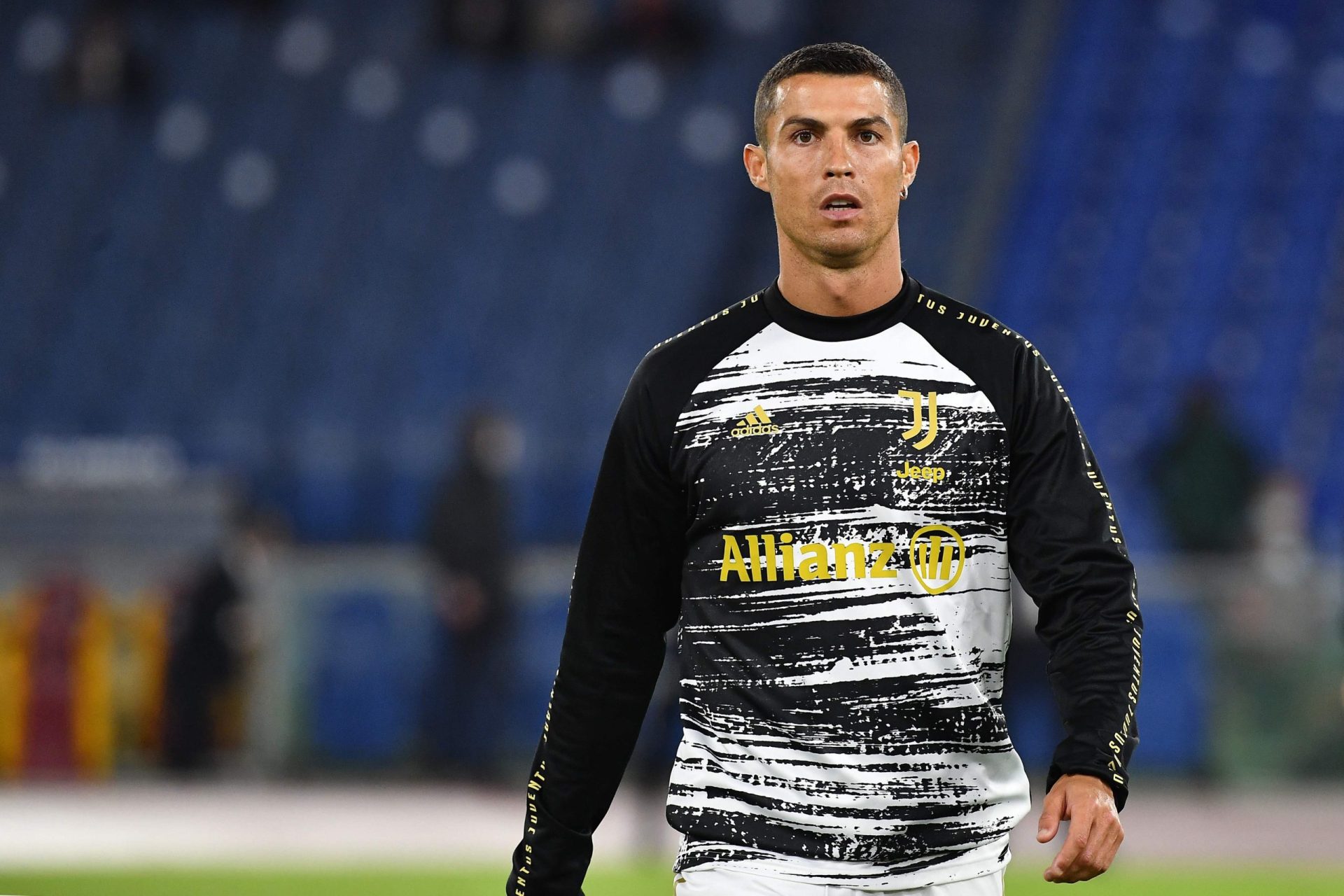 Cristiano Ronaldo convocado após teste negativo à covid-19