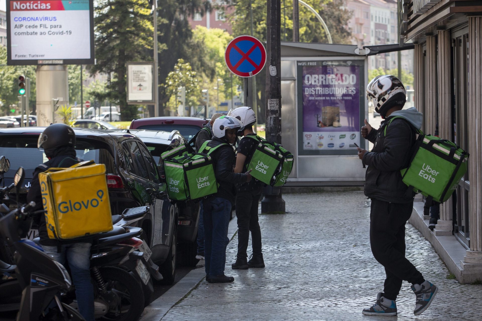 Deco acusa Glovo e Uber Eats de “abuso de poder de mercado”