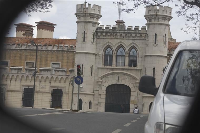 Estabelecimento Prisional de Lisboa com 65 reclusos e dois funcionários infetados