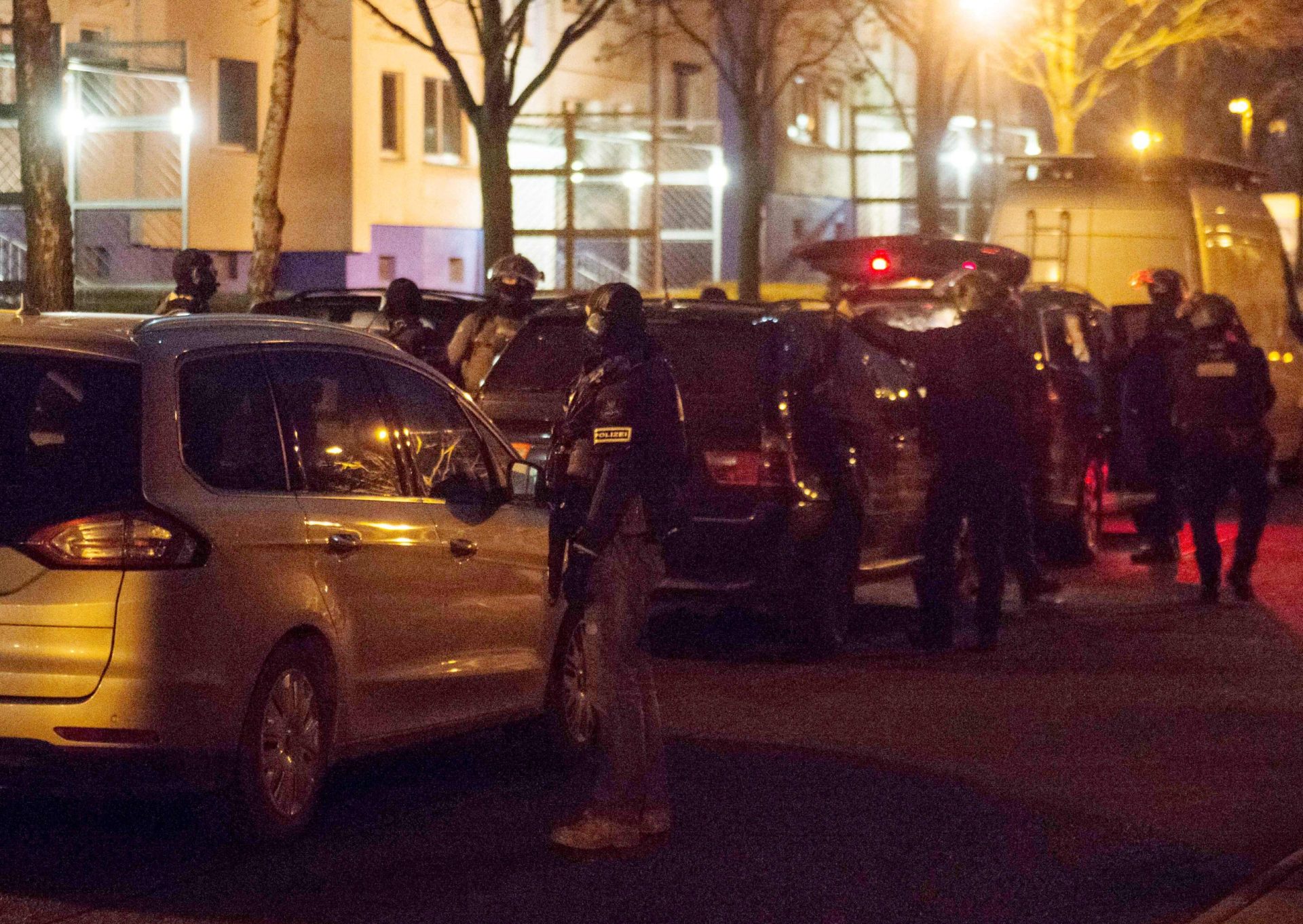 Alemanha em alerta realiza várias buscas após suspeitas de preparação de atentado