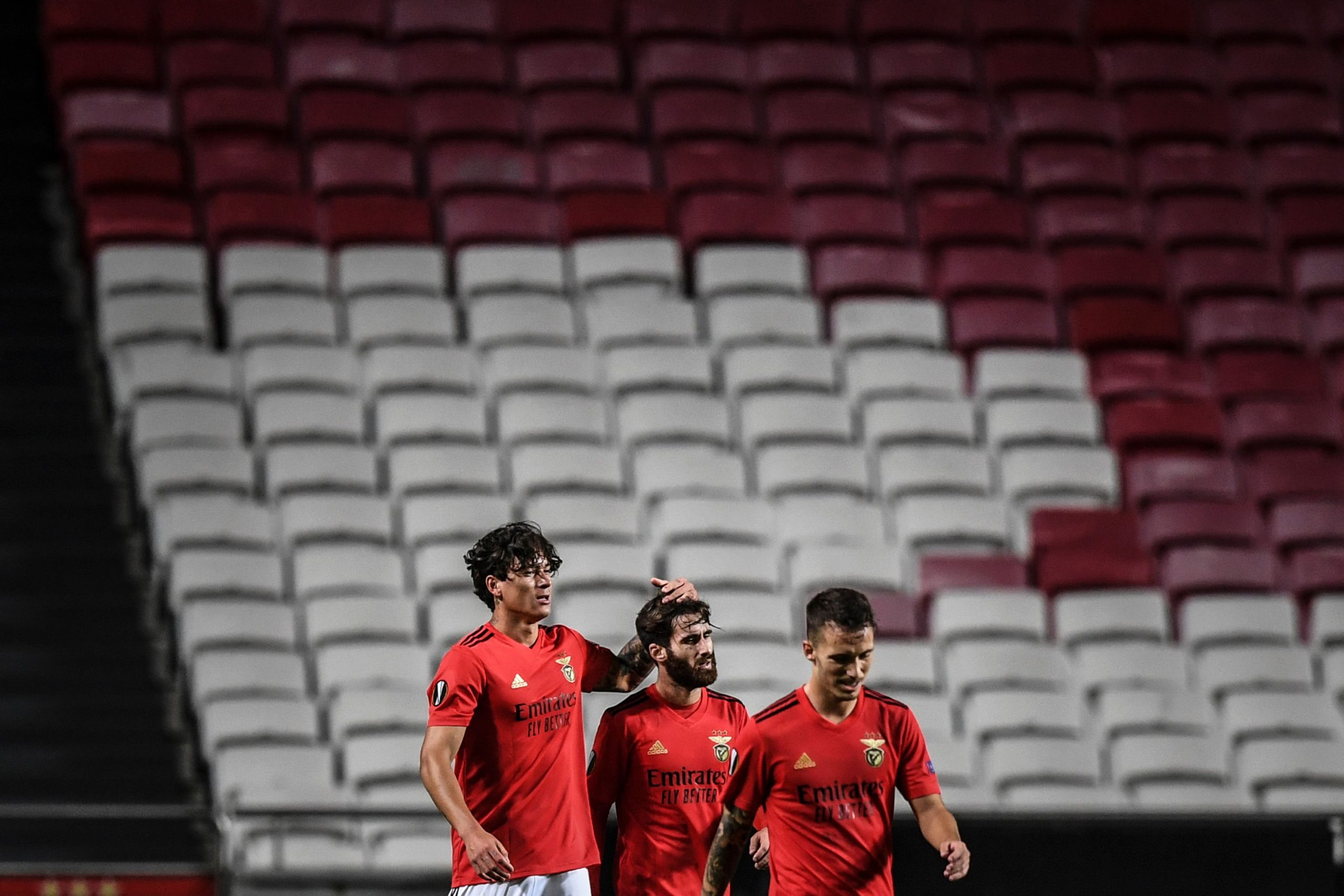 Benfica perde (2-3) com Sp. Braga na Luz: encarnados e minhotos em igualdade pontual na Liga