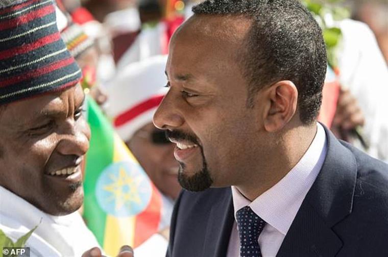Intensificam-se combates entre exército e forças separatistas na Etiópia