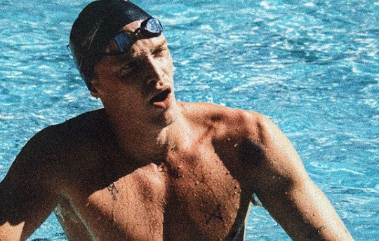 Cody Simpson vai competir pela Austrália em natação