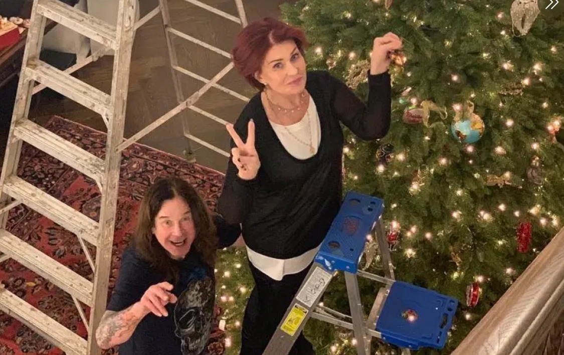 Sharon Osbourne teve de ficar internada no hospital depois de testar positivo para covid-19