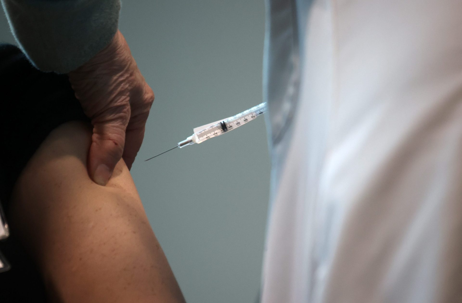 Pfizer vai entregar menos 20% das vacinas previstas para o primeiro trimestre do ano