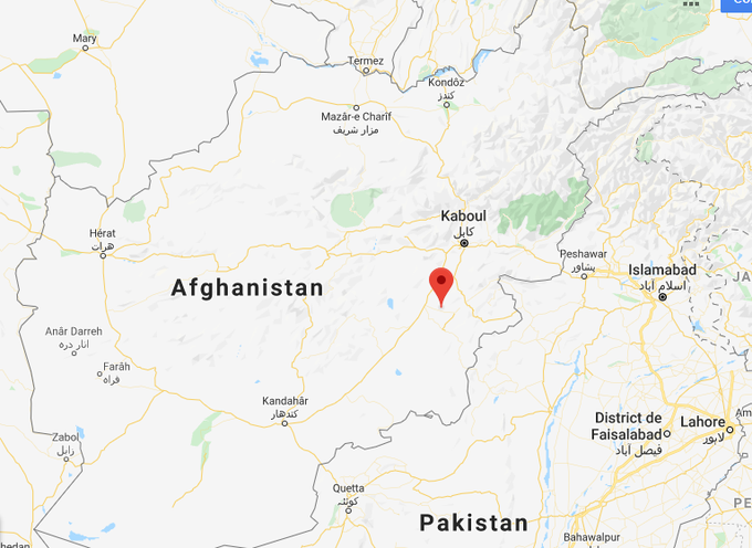 Avião com 83 pessoas cai no Afeganistão