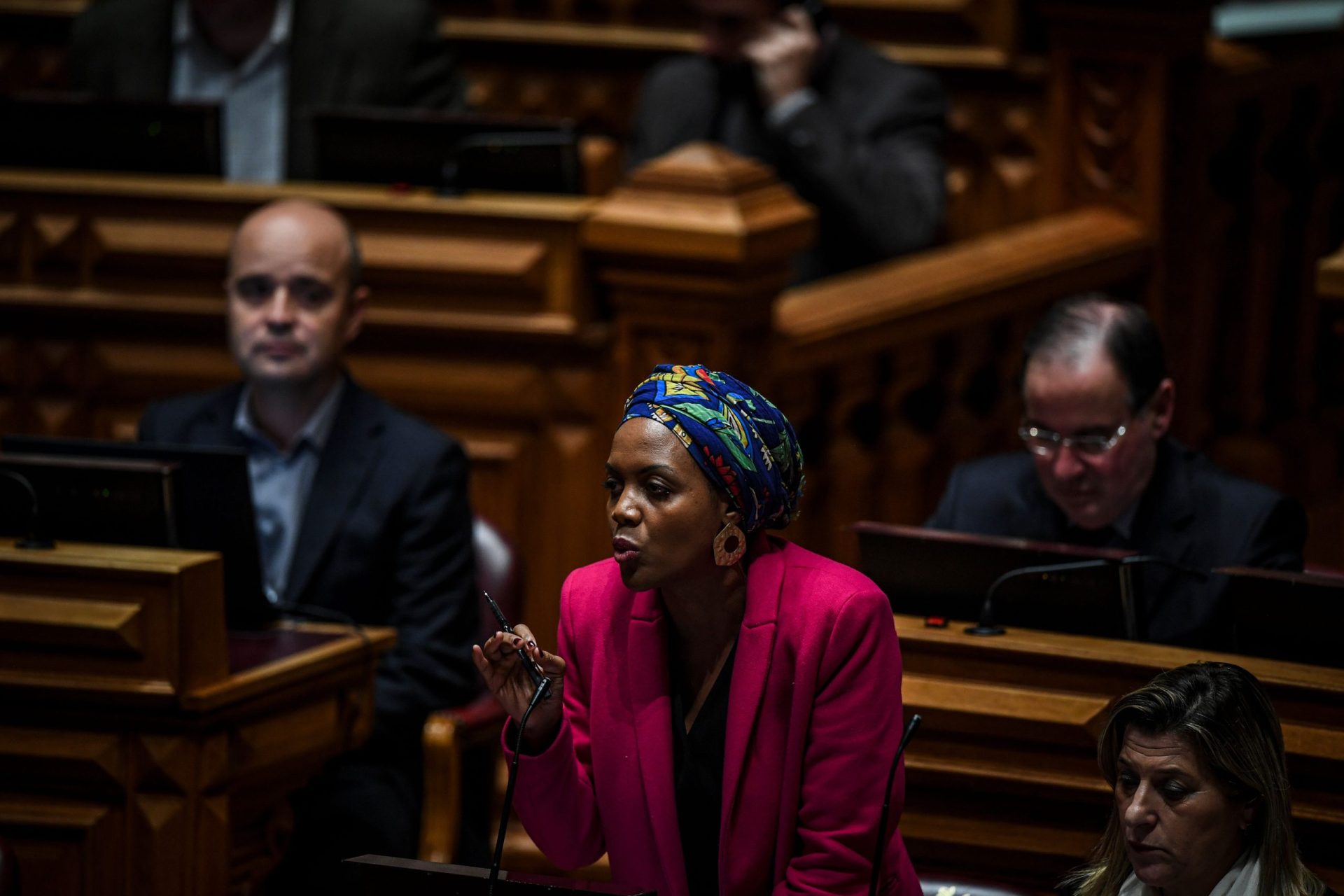 Livre retira confiança política a Joacine Katar Moreira