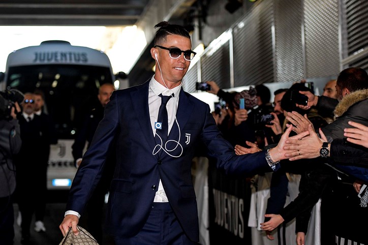 Cristiano Ronaldo surge a usar iPod de 2005 e surpreende fãs