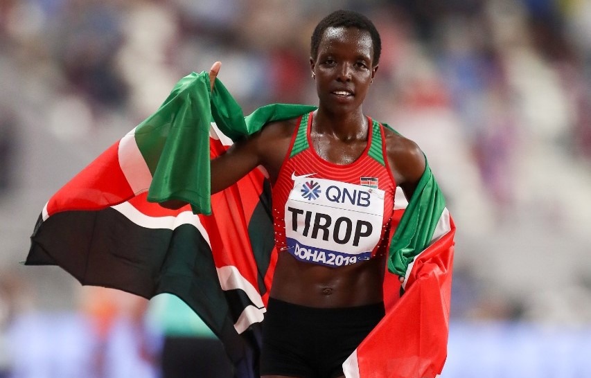 Atleta e medalhista queniana de 25 anos encontrada morta em casa