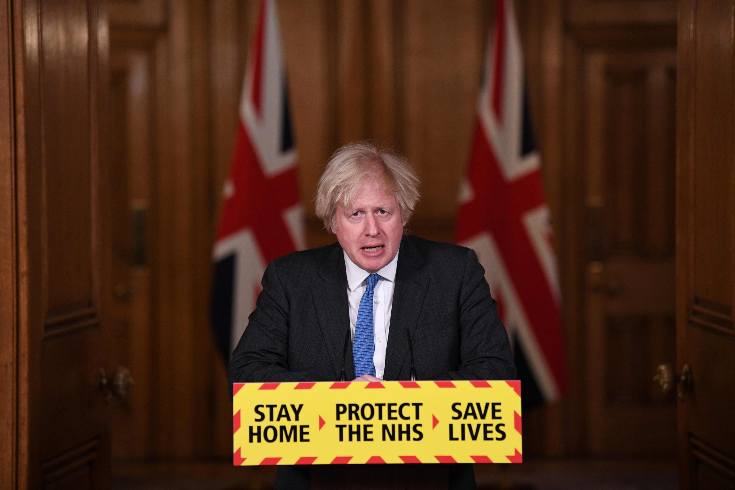 Boris Johnson lamenta morte de “um dos seres mais amáveis da política” britânica