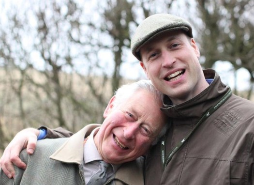Príncipe Carlos diz que está “muito orgulhoso” do trabalho feito pelo filho William