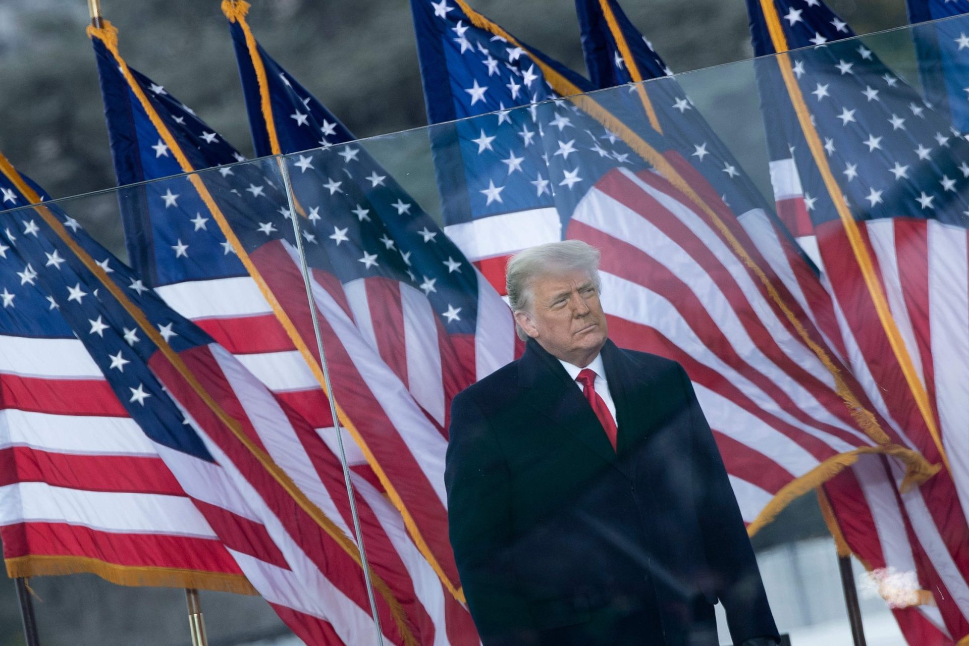 Donald Trump enfrenta pela segunda vez pedido de impeachment