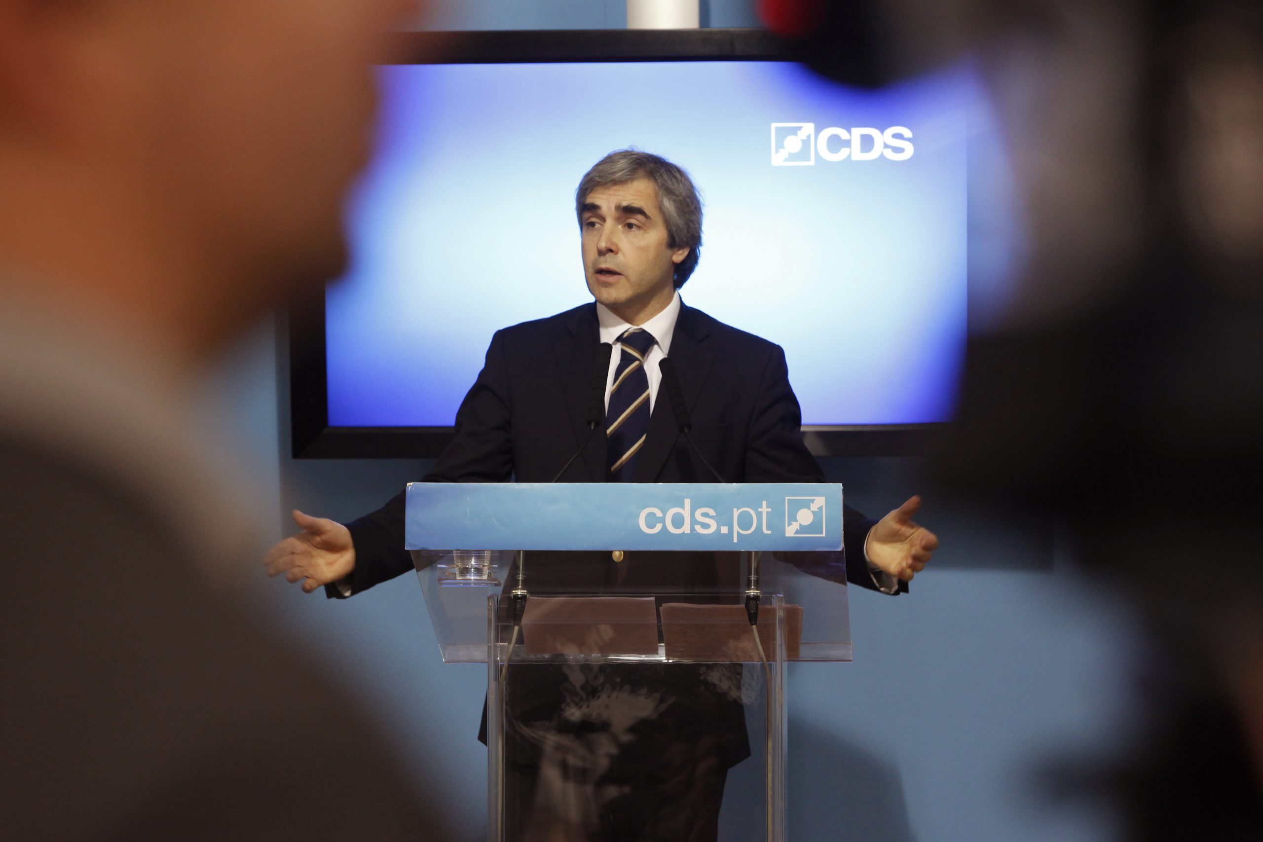 Crise no CDS. Nuno Melo admite recorrer de adiamento para o Tribunal Constitucional