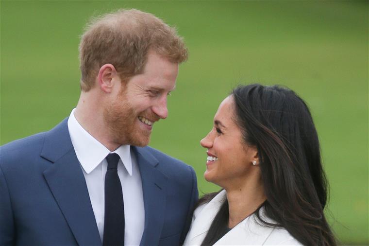Amigo de Harry diz que príncipe está de “coração partido” com o afastamento da família real