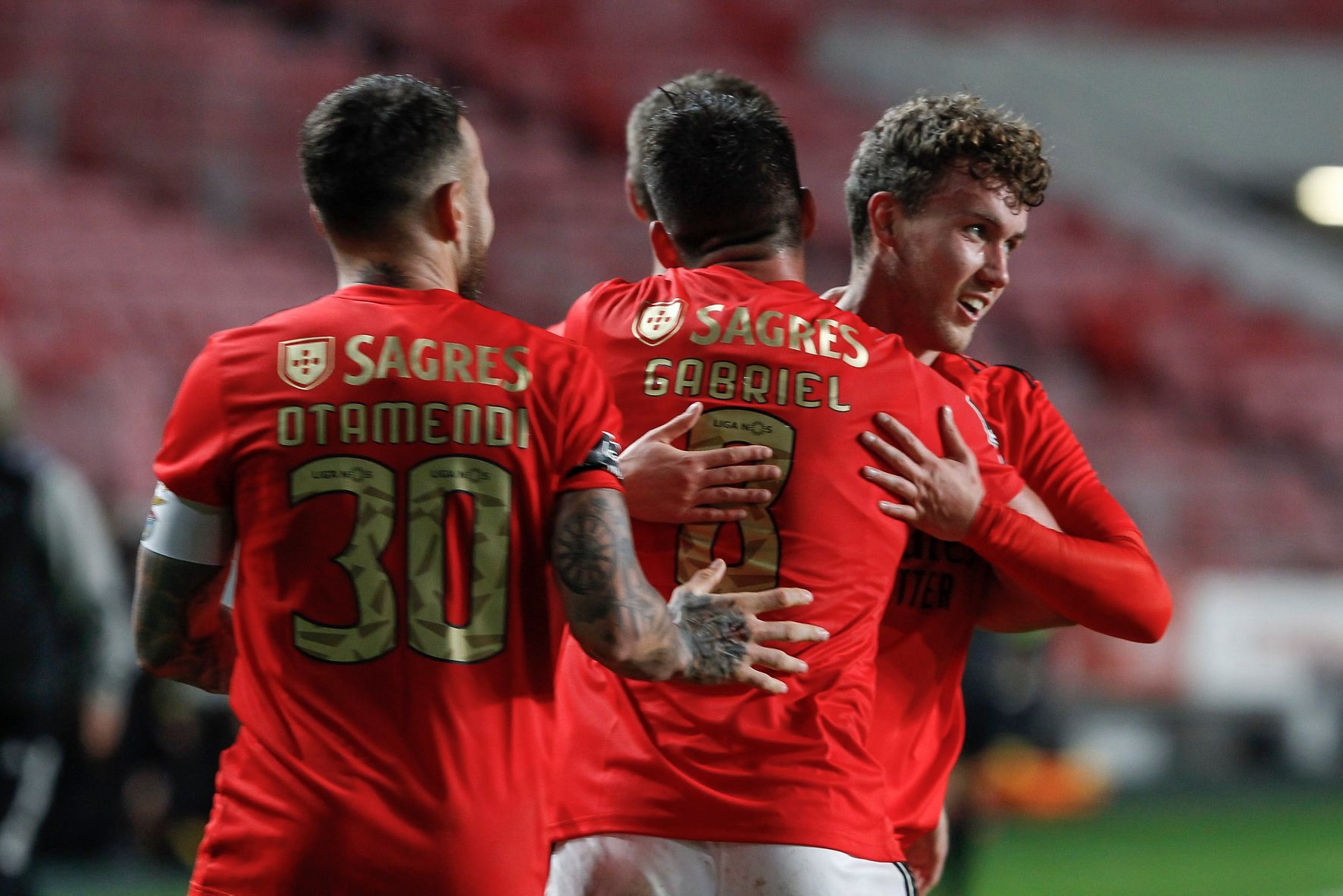 Benfica tem mais dois jogadores infetados com covid-19