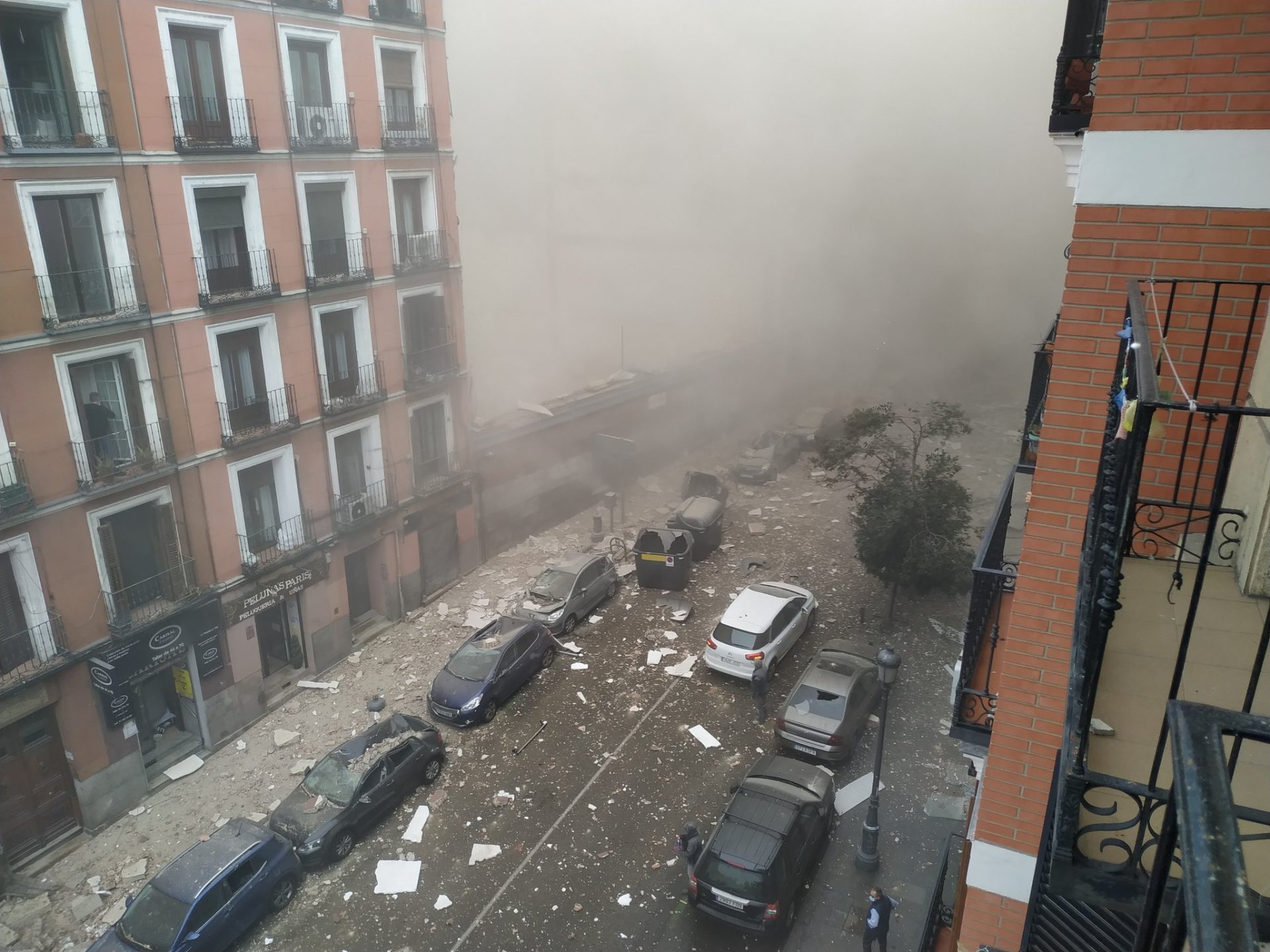 Número de vítimas mortais em explosão de prédio em Madrid sobe para três