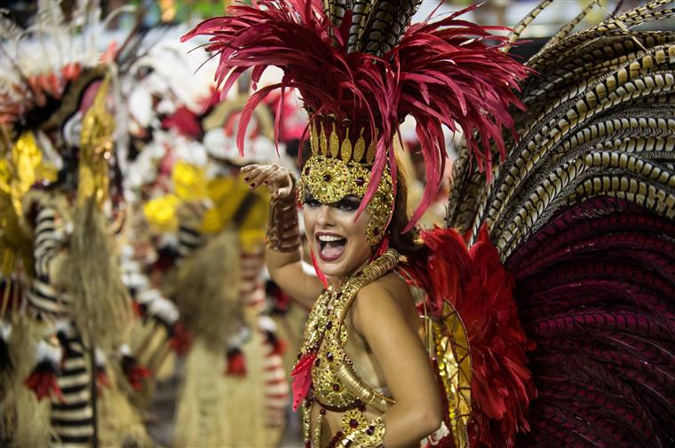 Brasil cancela Carnaval do Rio de Janeiro devido à covid-19