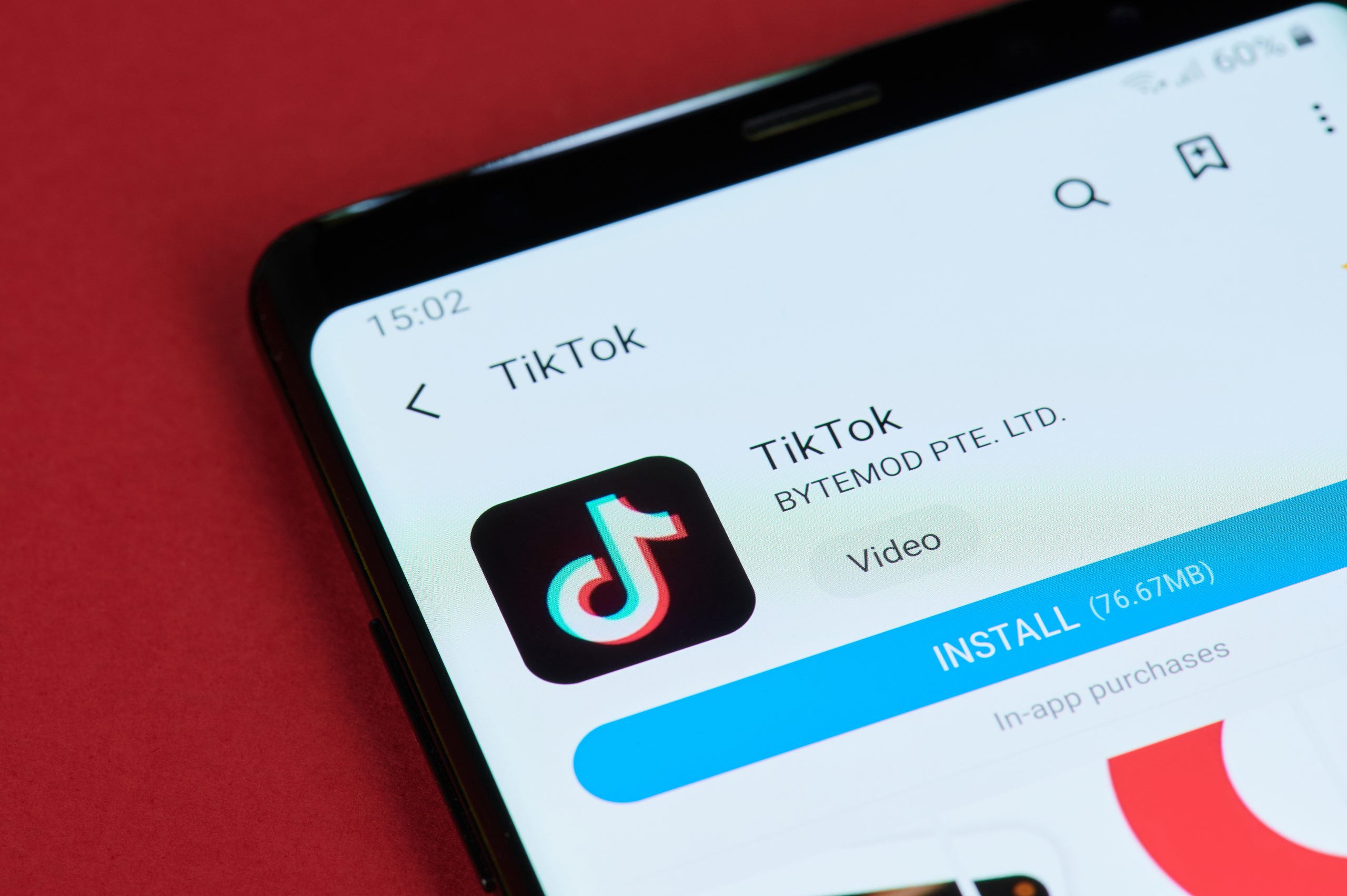 TikTok bloqueada na Itália devido à menina de 10 anos que morreu durante desafio viral