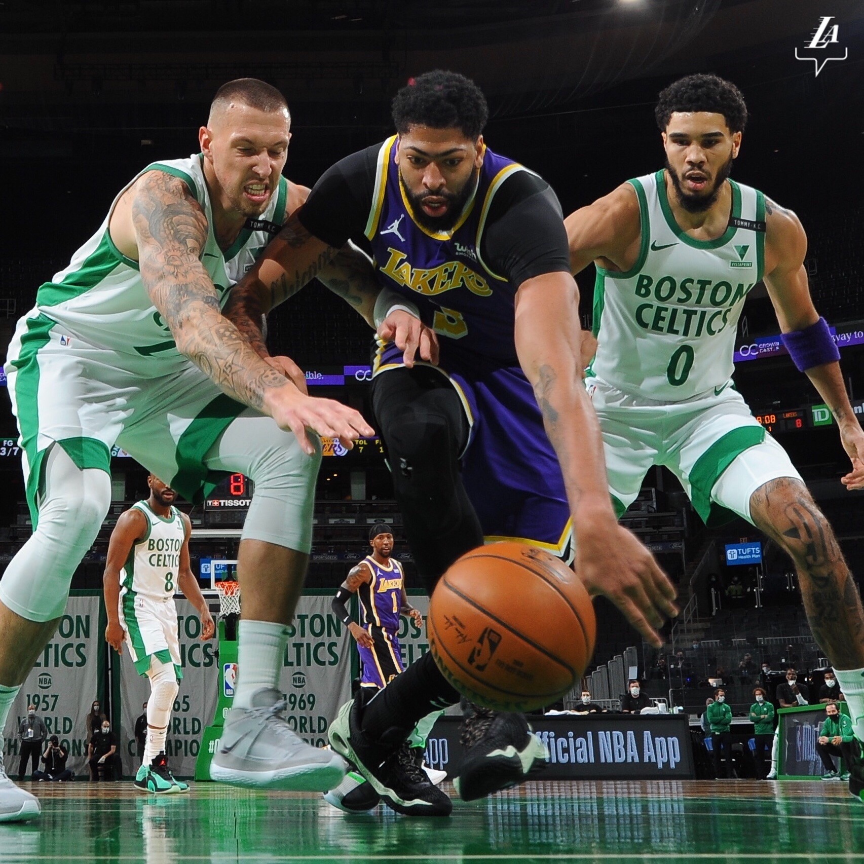 Lakers saem vitoriosos de clássico com Celtics