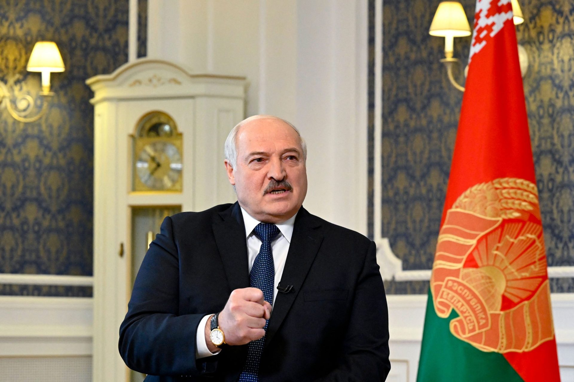 Bielorrússia confirma que formou força conjunta militar com a Rússia