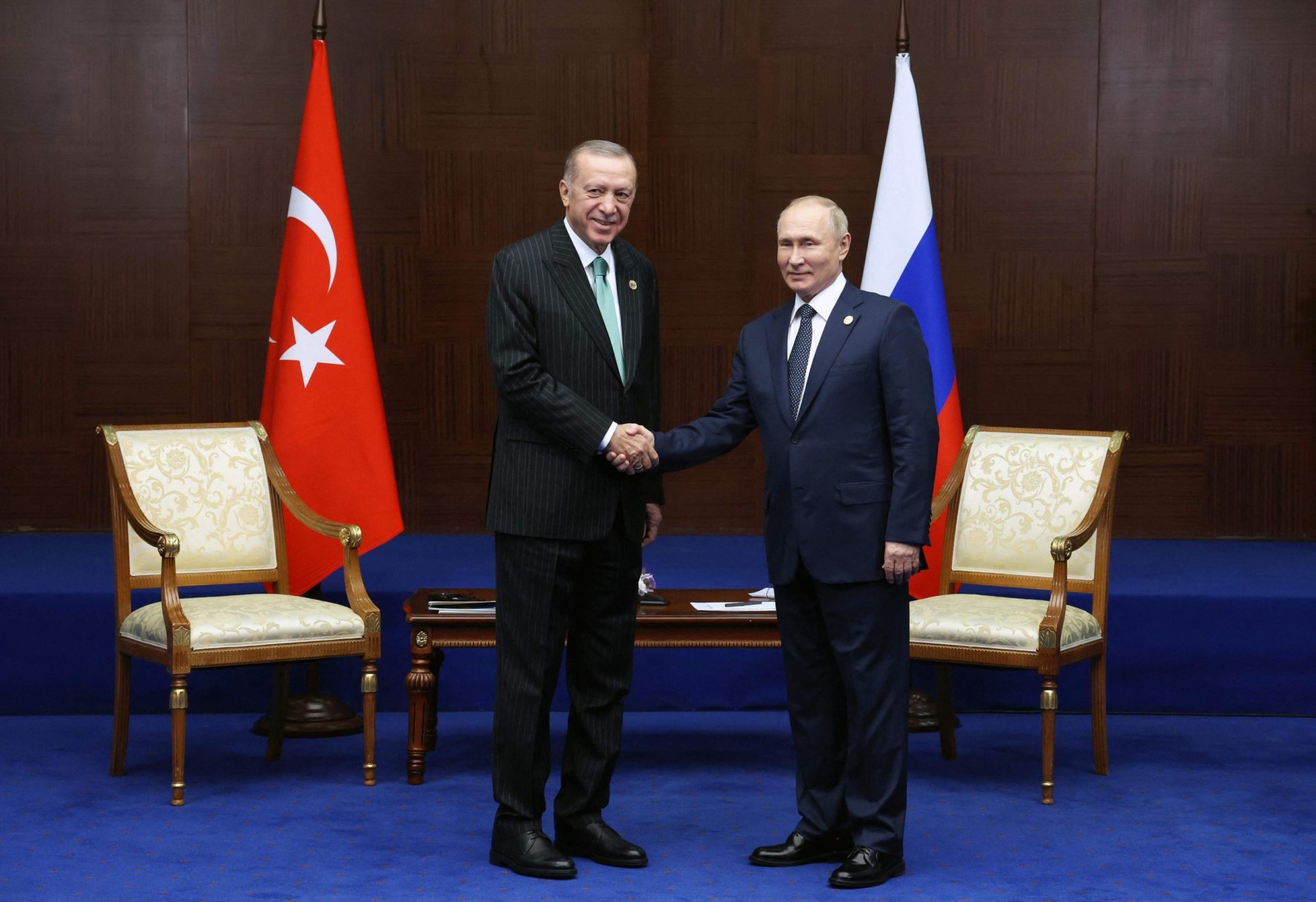 Putin propõe a Erdogan construção de um centro de distribuição de gás russo na Turquia