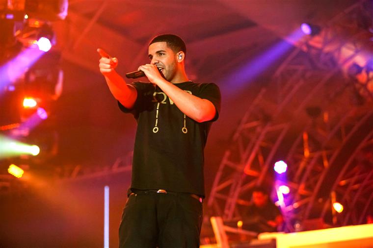 Drake recebeu 100 dólares para abrir concerto em 2006