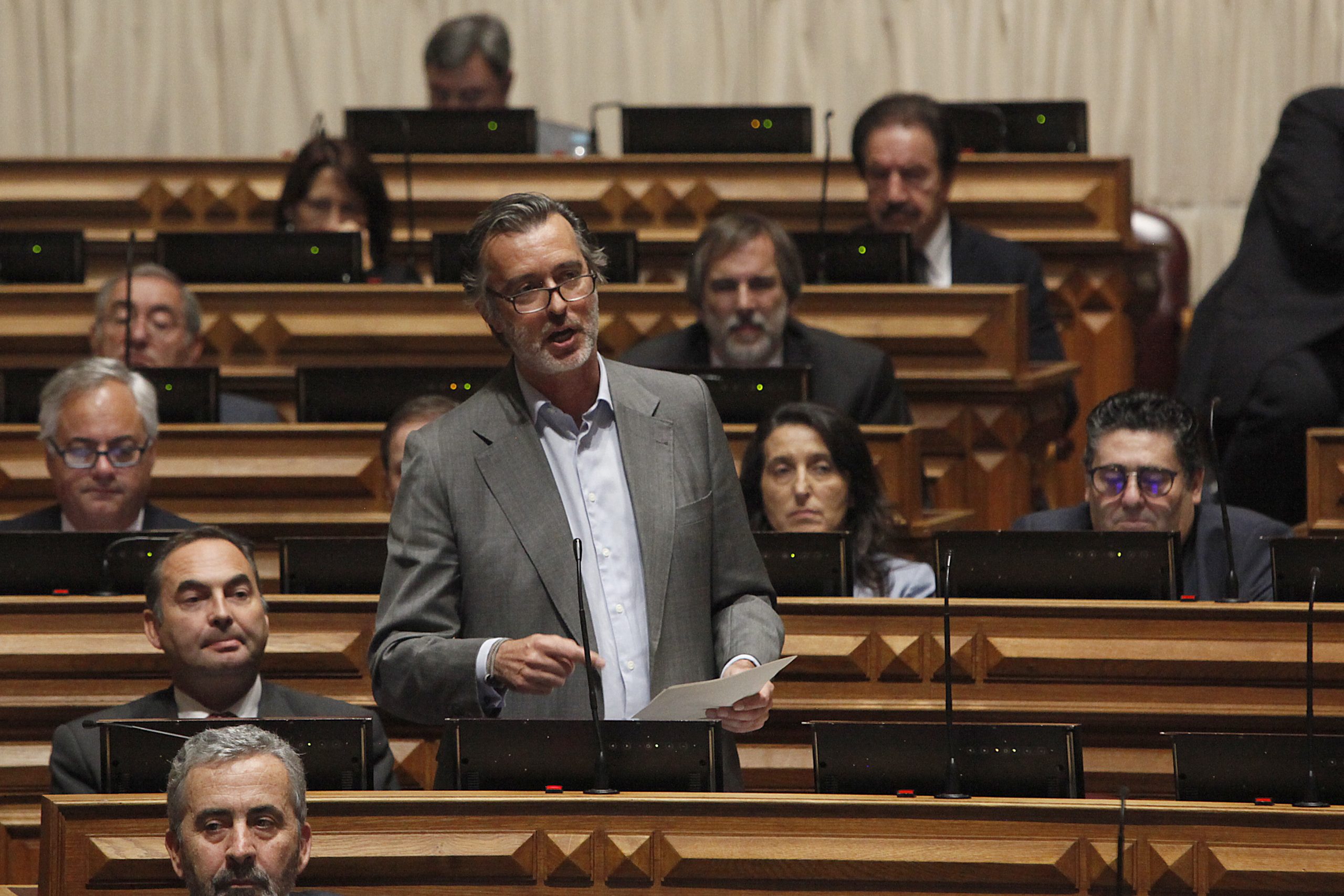 Cotrim Figueiredo deixa liderança da Iniciativa Liberal