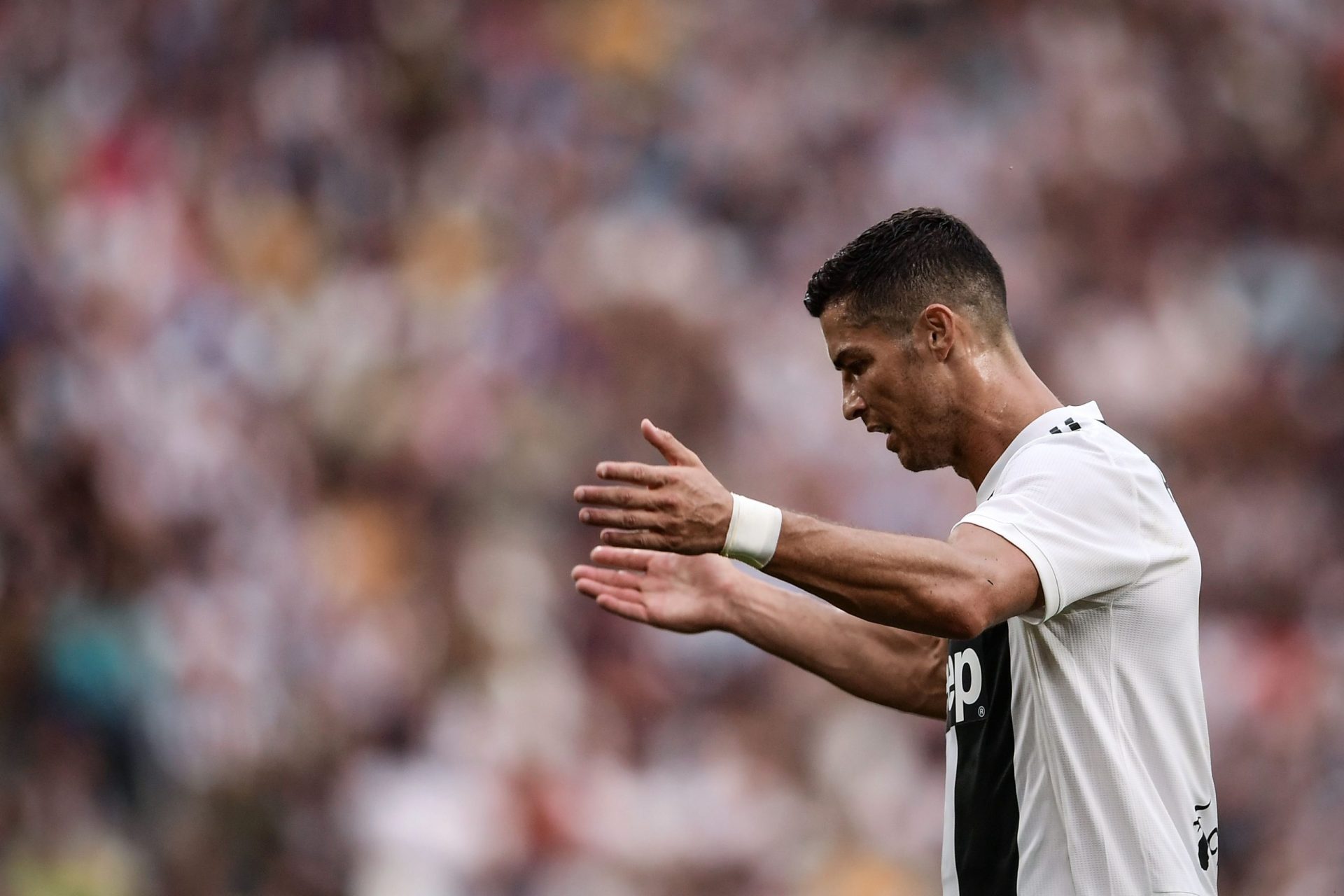 Autoridades italianas encontram documento secreto que compromete Juventus e Cristiano Ronaldo